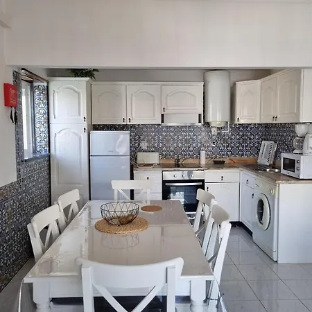Bel Spacieux, Da Rocha, 200 M De La Portimao